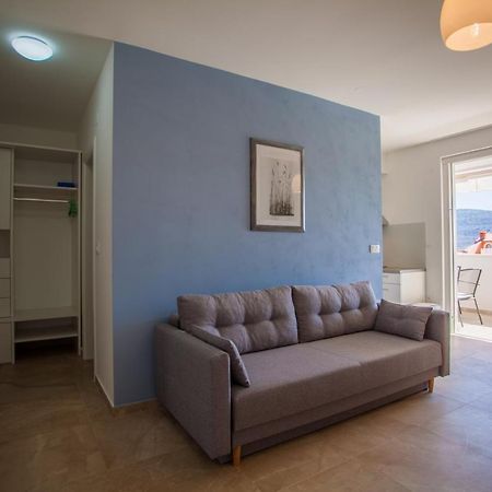 Апартаменты Apartman Pinja Црес Экстерьер фото