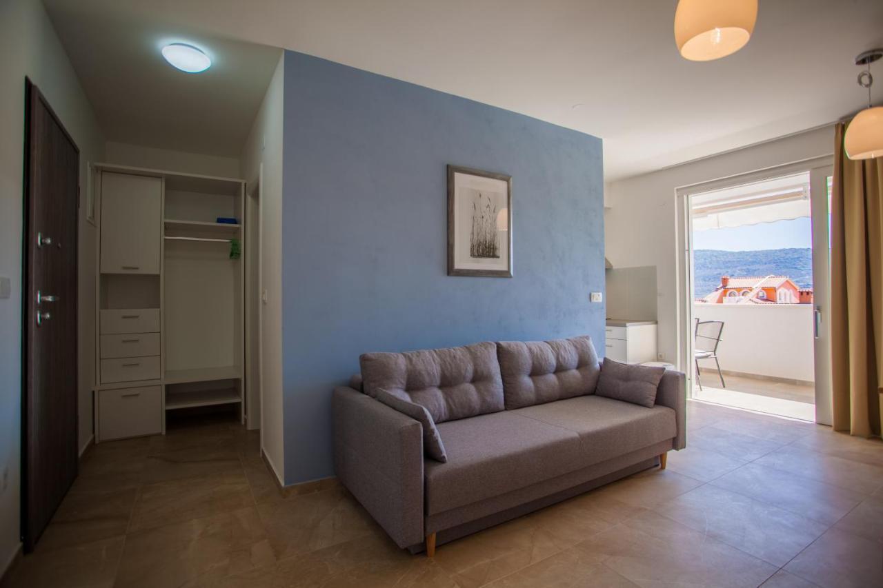 Апартаменты Apartman Pinja Црес Экстерьер фото